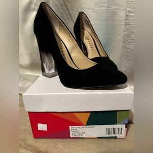 Katy Perry black the A.W microsuede pump lucite heel.